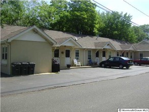 66 Main St in Keansburg, NJ - Building Photo - Building Photo