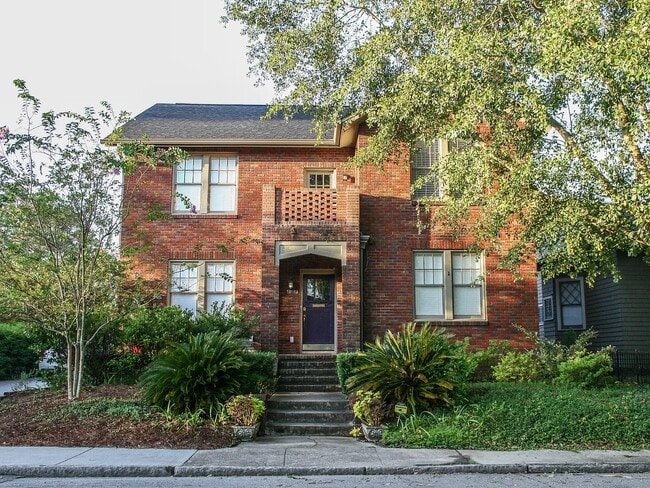 property at 727 Maupas Ave