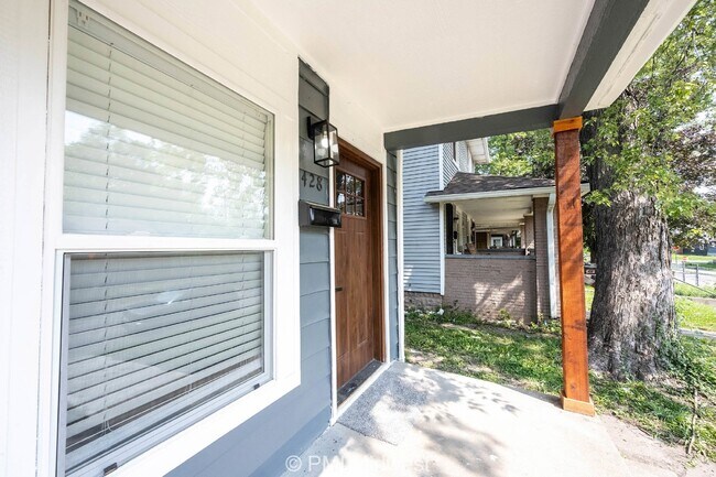 428 N Bradley Ave in Indianapolis, IN - Building Photo - Building Photo