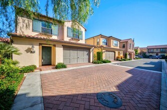 63 Waterleaf in Irvine, CA - Building Photo - Building Photo