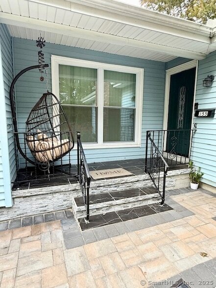 355 Lounsbury St in Waterbury, CT - Foto de edificio