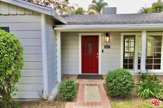 8421 Darby Ave in Los Angeles, CA - Building Photo - Building Photo