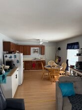 11 Poyntz St in Penetanguishene, ON - Building Photo - Building Photo