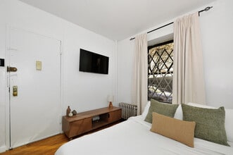 419 W 54th St, Unit SI ID1404664P in New York, NY - Building Photo - Building Photo