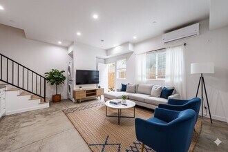 11841 Runnymede St in Los Angeles, CA - Building Photo - Building Photo