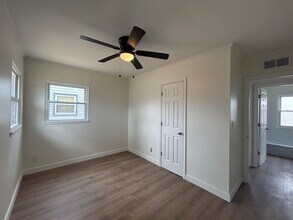 923 43rd Ave in Rock Island, IL - Building Photo - Building Photo