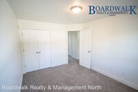 440 1625 N photo'