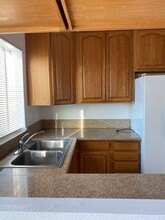 174 W Linden Ave, Unit #1 in Burbank, CA - Building Photo - Building Photo