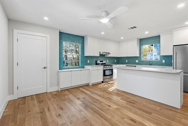 property at 827 Gullett St