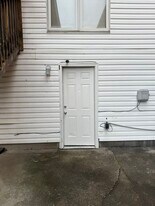 1612 W Market St in Louisville, KY - Building Photo