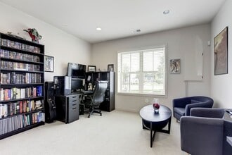 13301 Tivoli Lake Blvd in Silver Spring, MD - Building Photo - Building Photo