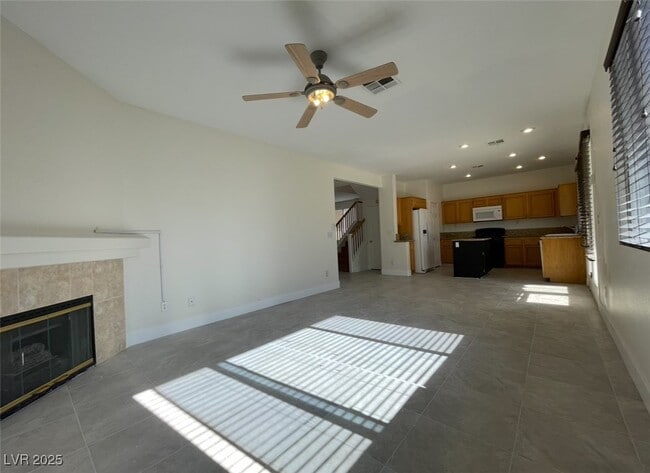 2289 Surrey Meadows Ave