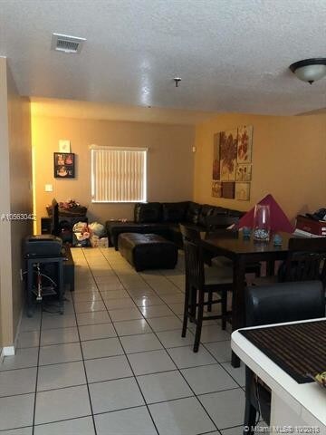 8340 NW 103rd St-Unit -201D in Hialeah Gardens, FL - Building Photo - Building Photo