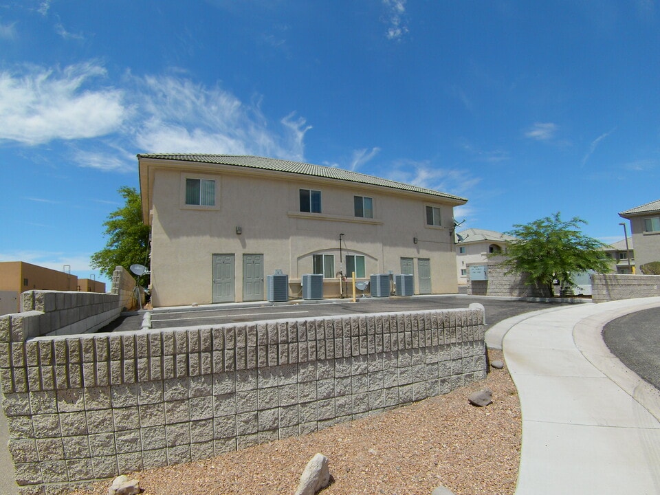 1765 Central Avenue 100, 200, 900, and 1000 in Bullhead City, AZ - Foto de edificio