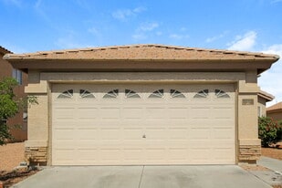 12654 W Paradise Dr in El Mirage, AZ - Building Photo