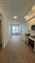 498 Caldari Rd in Vaughan, ON - Building Photo - Building Photo