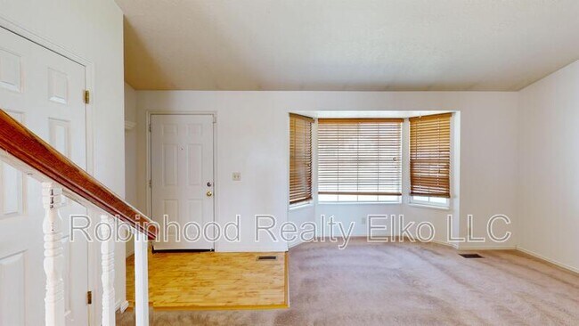 2316 Sierra Dr in Elko, NV - Building Photo - Building Photo