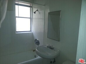 425 S Grand View St in Los Angeles, CA - Building Photo - Building Photo