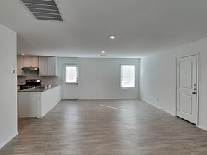 5933 Antonio Pl in Seguin, TX - Building Photo - Building Photo