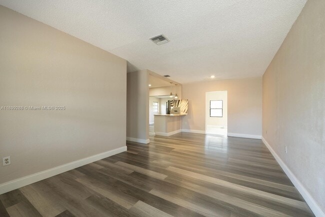 14110 Van Buren St in Miami, FL - Building Photo - Building Photo