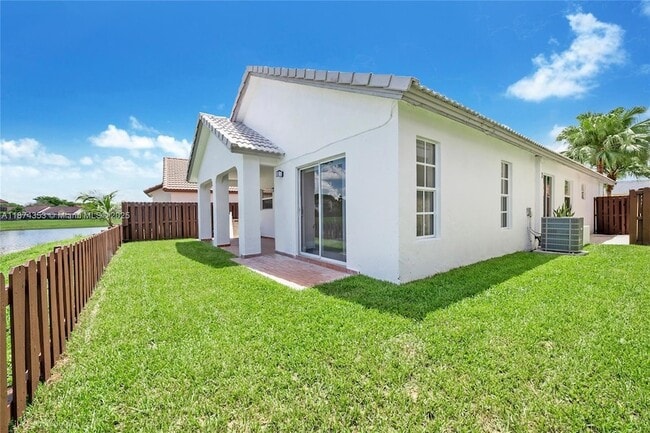 5254 SW 153rd Ct in Miami, FL - Building Photo - Building Photo