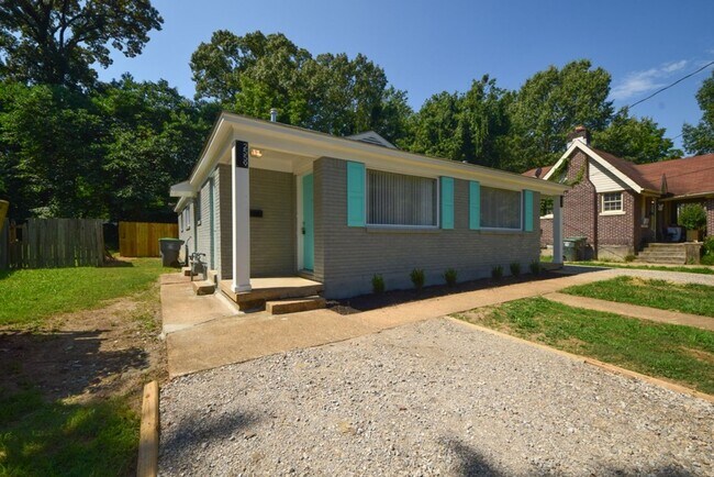 2559 Everett Ave in Memphis, TN - Foto de edificio - Building Photo