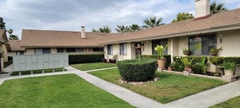 Las Casitas Apartments in Riverside, CA - Building Photo