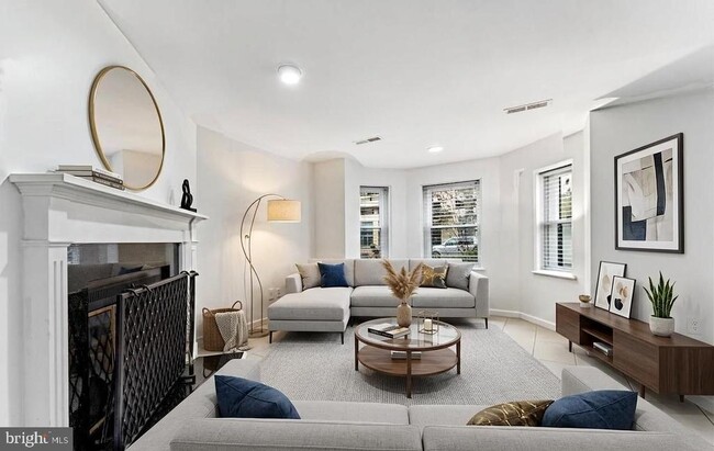 1124 25th St NW in Washington, DC - Building Photo - Building Photo