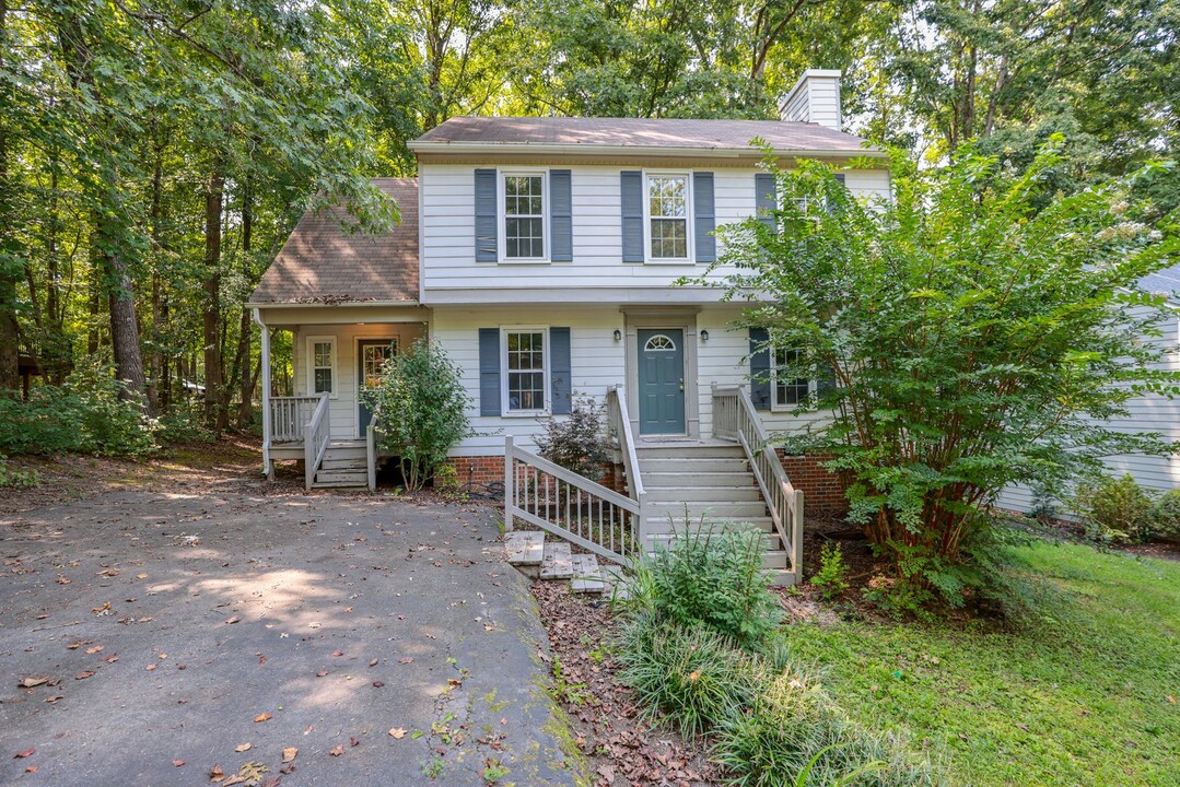 2008 Deer Meadow Ct in Midlothian, VA - Building Photo