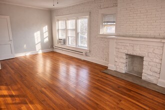 4007 Holly St in Kansas City, MO - Building Photo - Building Photo