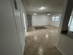 1674 Louis Dr in Kissimmee, FL - Building Photo - Building Photo