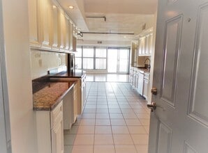 Gallery 3450 in St. Louis, MO - Building Photo - Building Photo