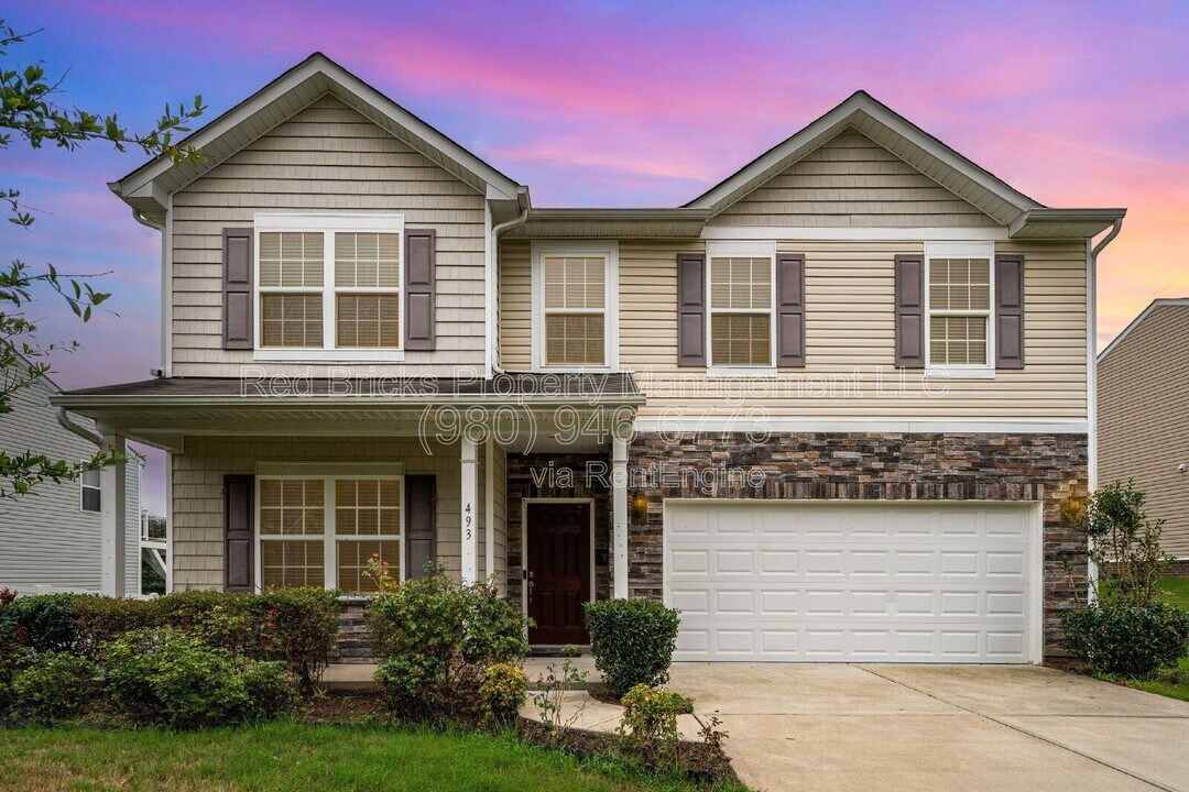 532 Oak Forest Ln in Fort Mill, SC - Building Photo
