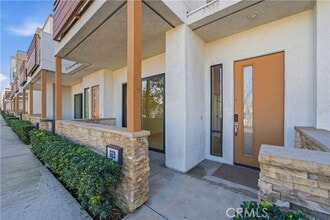 669 W 17th St in Costa Mesa, CA - Building Photo - Building Photo