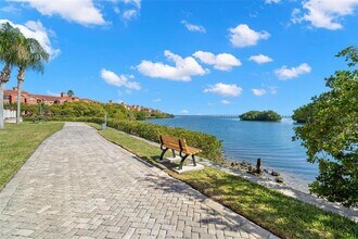 2715 Via Capri in Clearwater, FL - Building Photo - Building Photo