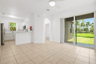 10902 SW 242nd St in Homestead, FL - Building Photo - Building Photo