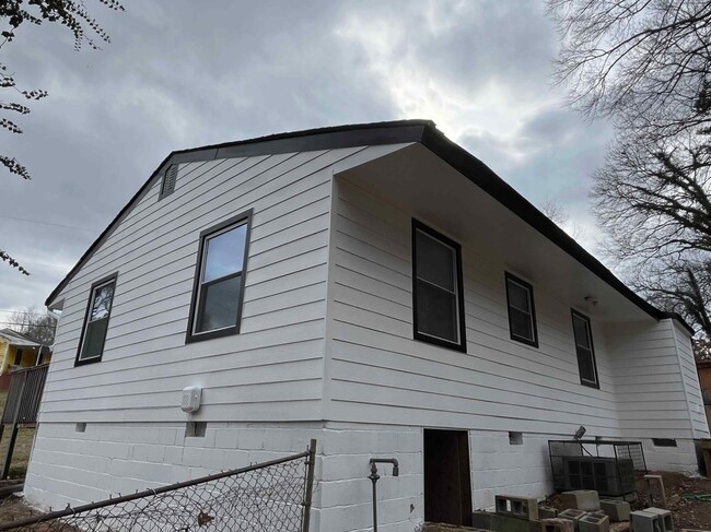 1734 Cahoon St SW in Atlanta, GA - Foto de edificio - Building Photo