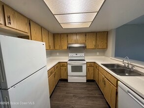 1039 Regency Dr in Melbourne, FL - Building Photo - Building Photo