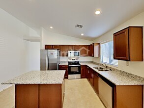 3868 W Yellow Peak Dr in San Tan Valley, AZ - Building Photo - Building Photo