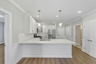320 Middlesex Ave, Unit A202 in Medford, MA - Building Photo - Building Photo