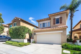 1175 Corte Riviera in Camarillo, CA - Building Photo