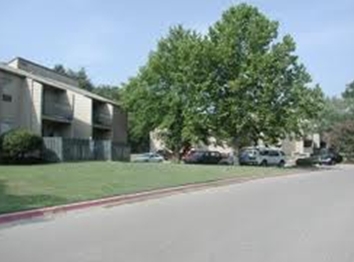 Woodmanor Apartments in Durant, OK - Building Photo - Building Photo