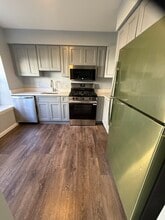 713 Pinehurst Ct, Unit The Point in Union, NJ - Foto de edificio - Building Photo