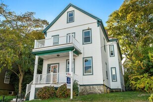 38 Juniper St, Unit 1 in Boston, MA - Building Photo