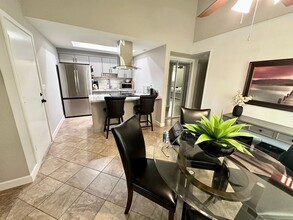 8860 N Winding Way in Fair Oaks, CA - Building Photo - Building Photo