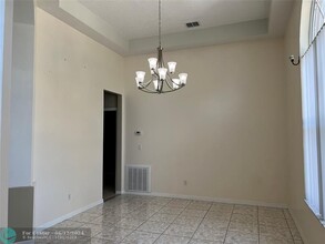 11037 Creighton Dr in Orlando, FL - Building Photo - Building Photo