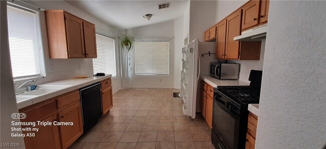 7813 Seychelles Ct in Las Vegas, NV - Building Photo - Building Photo