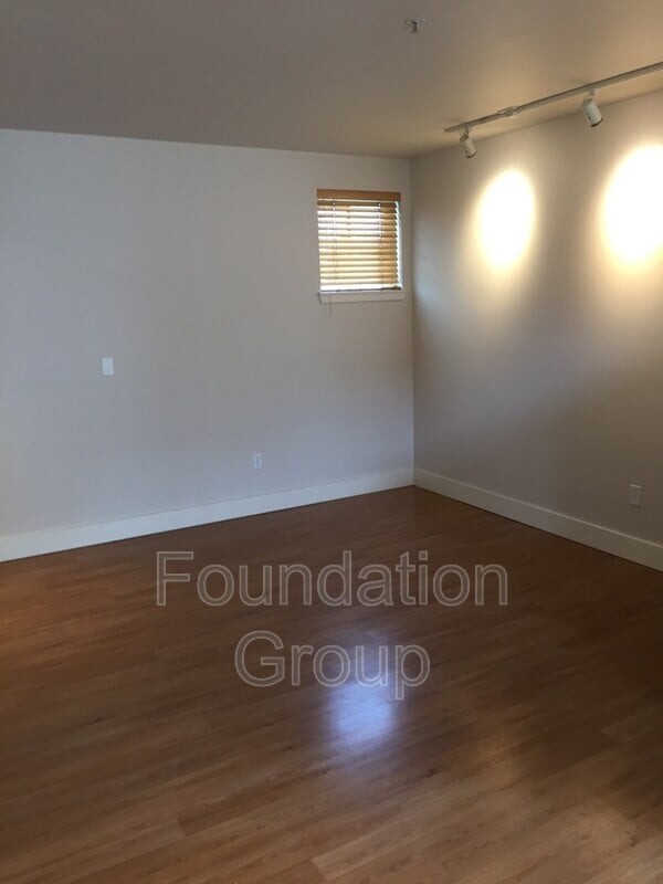 4038 Stone Way N in Seattle, WA - Building Photo - Building Photo