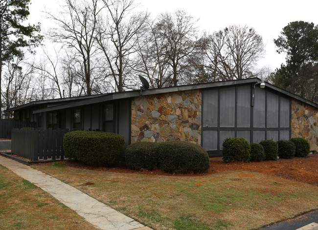 Highland Village in Lagrange, GA - Building Photo - Building Photo