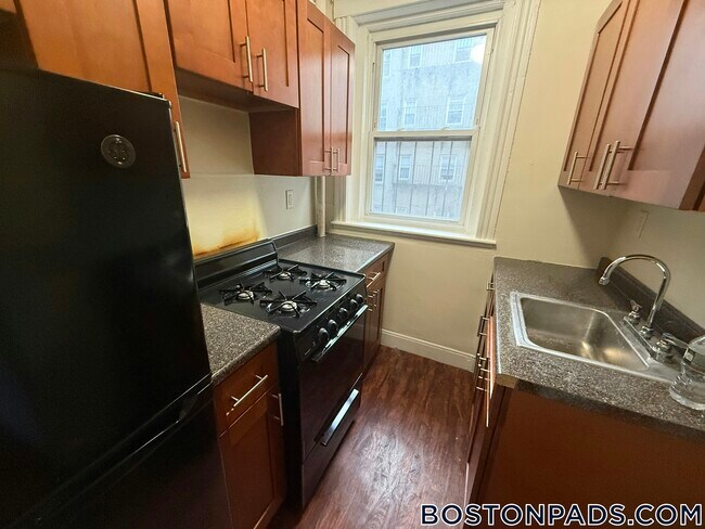 1185 Boylston St
